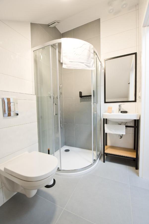 Salon Win Wine Bar & Apartments Ясло Екстер'єр фото