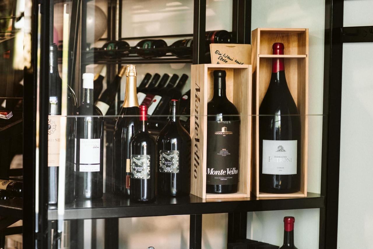 Salon Win Wine Bar & Apartments Ясло Екстер'єр фото