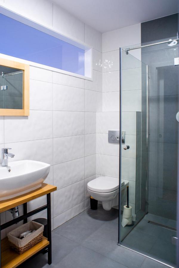 Salon Win Wine Bar & Apartments Ясло Екстер'єр фото