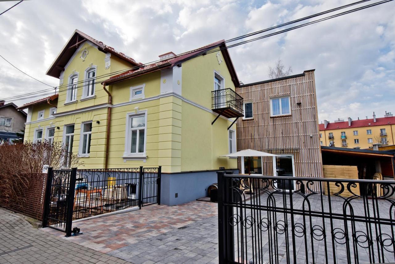Salon Win Wine Bar & Apartments Ясло Екстер'єр фото