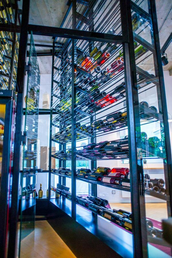 Salon Win Wine Bar & Apartments Ясло Екстер'єр фото